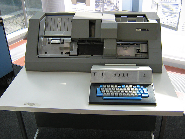 Lochkartenschreiber von IBM (© by Waelder, Wikimedia Commons)